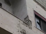 فري برس   حمص قصف منزل في باباعمرو واصوات الانفجارات والرصاص 16 11 2011