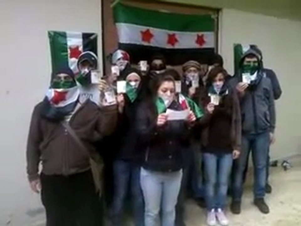 فري برس   طلاب جامعة خالد بن الوليد يعنلون رفضهم الدوام