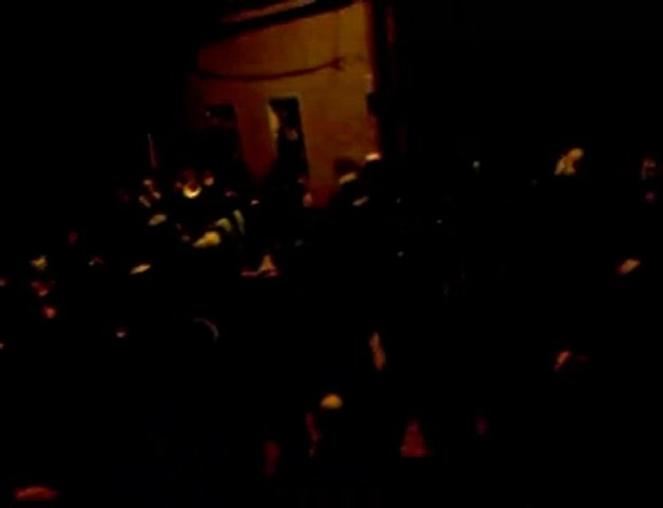 فري برس   عسال الورد ريف دمشق أحرار القلمون يتظاهرون في أربعاء التآخي الوطني عرب وكورد 16 11 2011 ج1