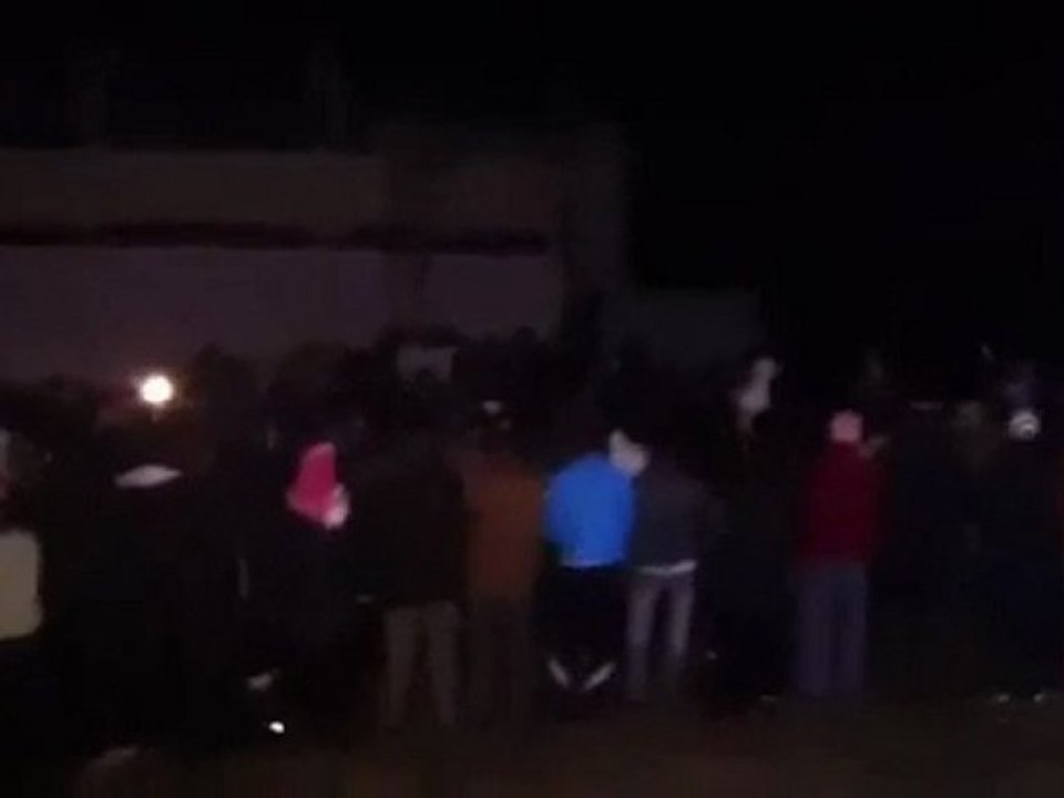 فري برس   درعا   النعيمة   مظاهرة مسائية رائعة 17 11 2011