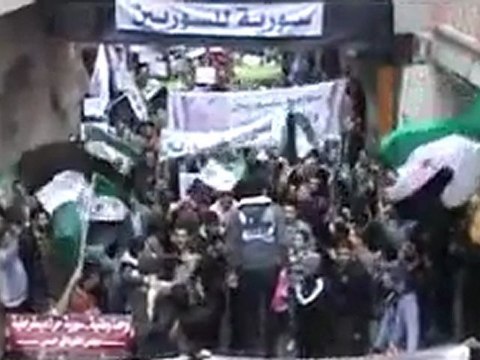 فري برس حمص باب السباع مظاهرة رائعة طار طار طار القذافي جايك الدور يازرافي 18 11 2011