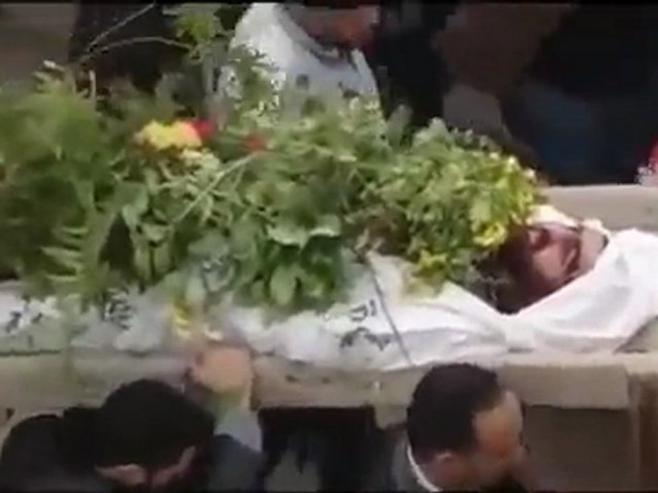 فري برس   حمص القصير مراسم زفاف الشهيد ين فرزات ومحيي الدين الجربان 20 11 2011