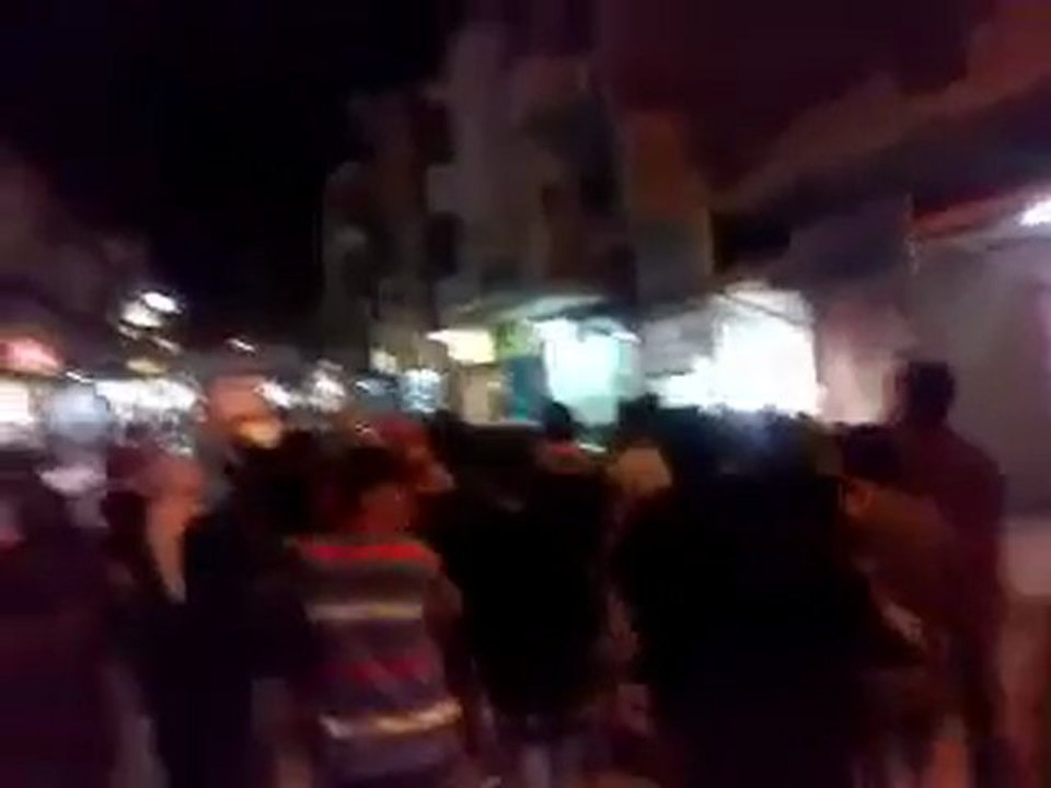 فري برس   ديرالزور مظاهرة مسائية شارع التكايا حرية للابد غصب عنك يااسد 20 11 2011