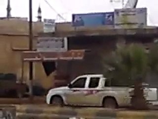 فري برس   حماة   اقتحام الجيش لمدينة حلفايا 19 11 2011