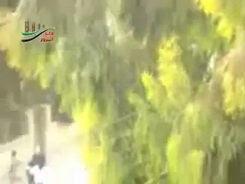 فري برس ديرالزور عصابات الأمن العسكري تدهس بالسيارة طفل بعمر 15 سنة وتطلق النار لاخافة الناس المدنيين