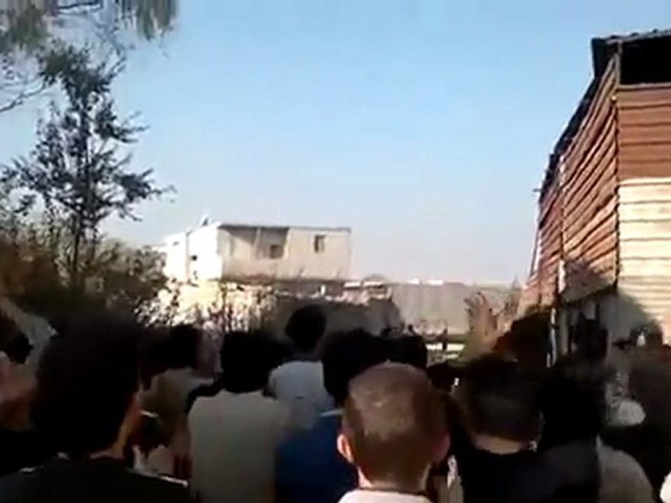 فري برس   دمشق  حي القدم بدمشق تطالب بالحظر الجوي 22 11 2011