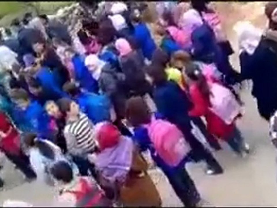 فري برس   ادلب   جبل الزاوية    ابديتا مظاهرة طلابية 23 11 2011 ج1