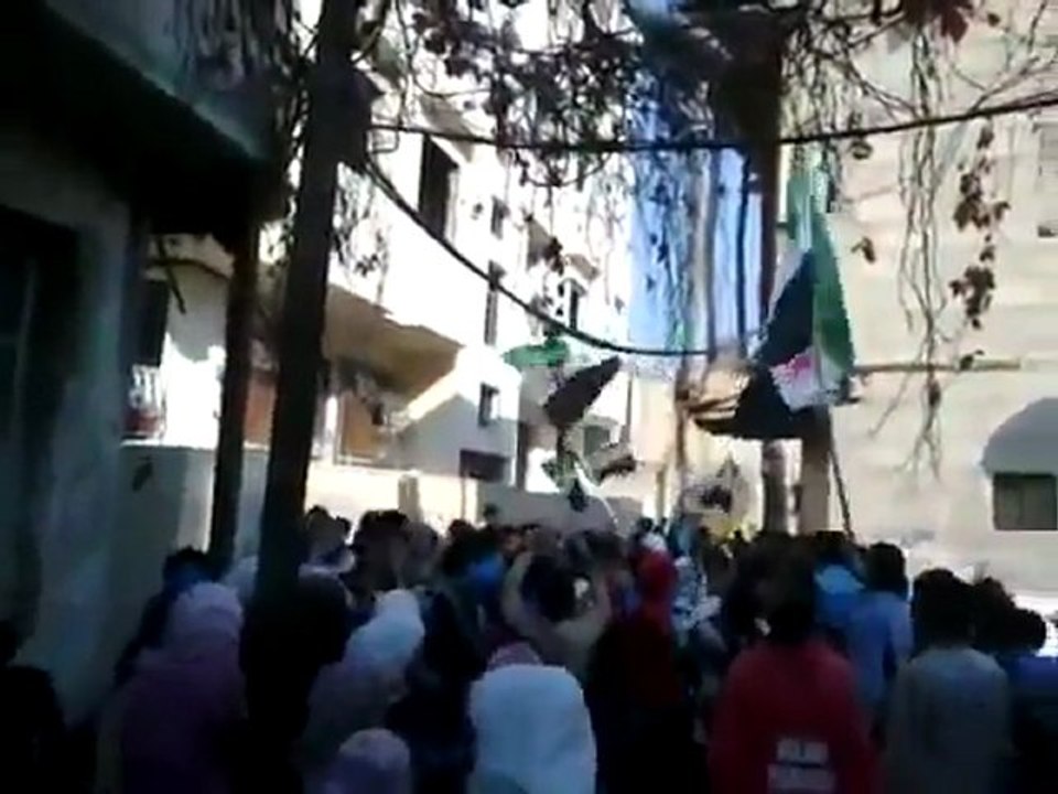 فري برس   دمشق برزة البلد مظاهرة طلابية 23 11 2011 ج3
