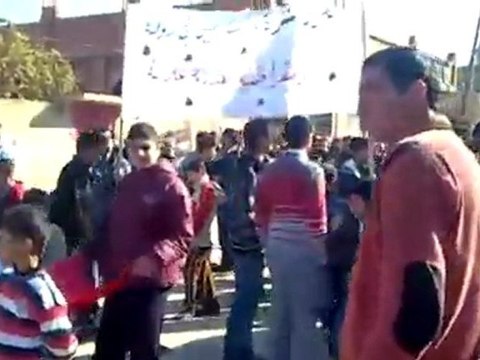 فري برس احرار مدينة الدرباسية في جمعة الجيش الحر يحميني 25 11 2011