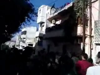 فري برس   حماة مظاهرة لابطال حي العليليات في جمعة الجيش الحر يحميني 25 11 2011