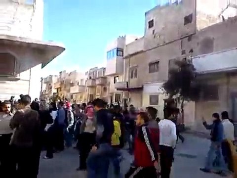 فري برس حماه طريق حلب جمعة الجيش الحر يحميني 25 11 2011