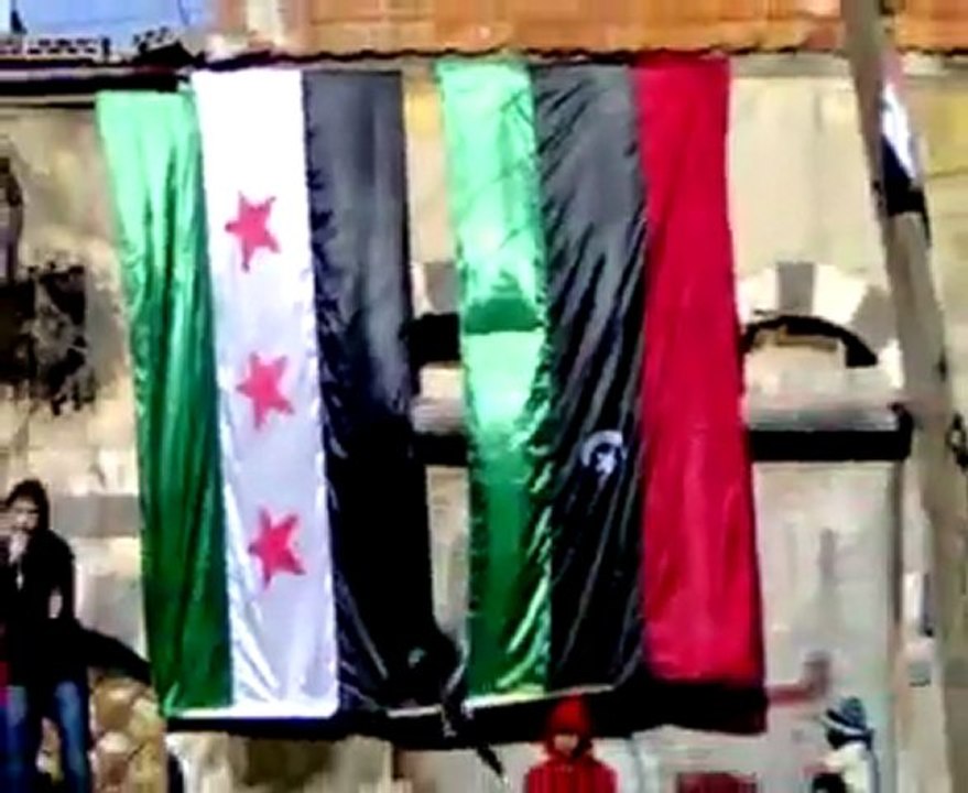 فري برس   حمص   باب هود   جمعة الجيش الحر يحمينا 25   11   2011