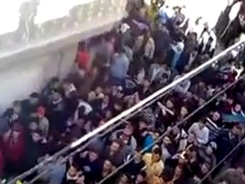 فري برس حمص النازحين مظاهرة جمعة الجيش الحر يحميني 25 11 2011