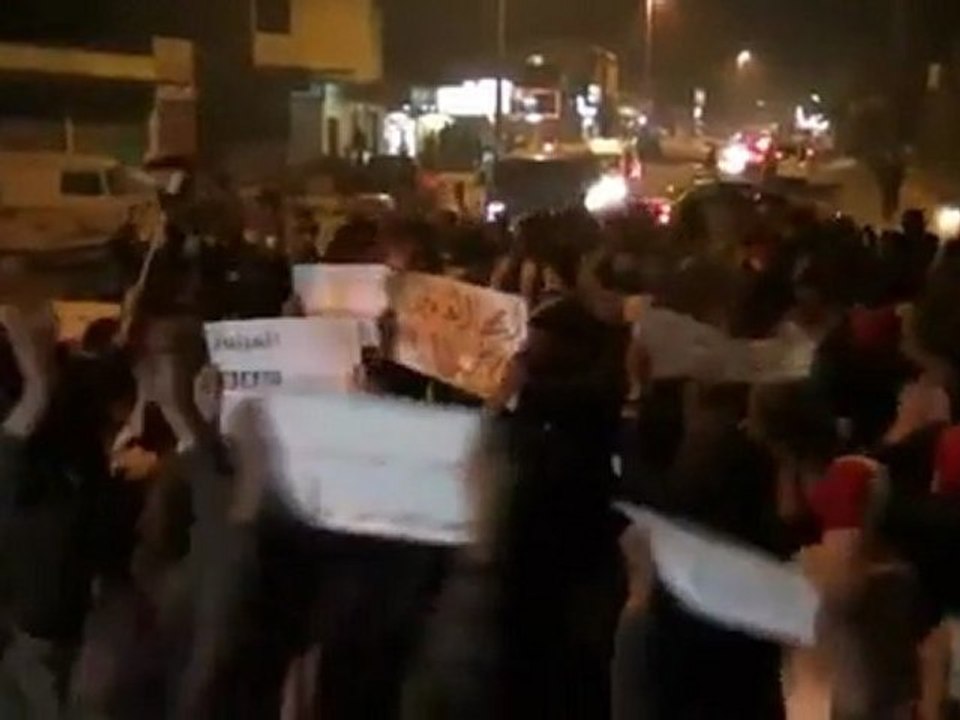 فري برس   دمشق كفرسوسة مسائية رائعة جامع أبو بكر  28 11 2011