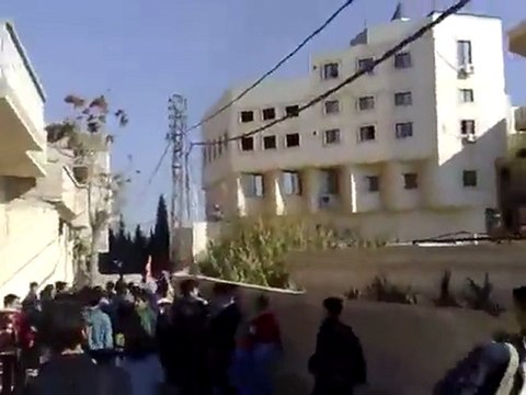 فري برس الكسوة مظاهرة لاصدقاء الشهيد رضا علوية رغم الحصار 29 11 2011