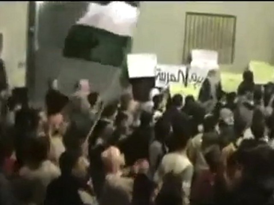 فري برس   حماة حي الحميدية مسائية الثوار 30 11 2011 ج1