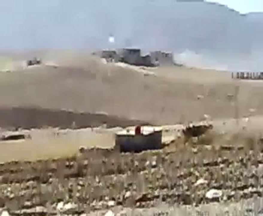 فري برس   ريف دمشق   رنكوس   قصف المنازل 30 11 2011