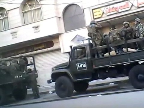 فري برس ريف دمشق سقبا كتائب الأسد في المدينة 06 12 2011