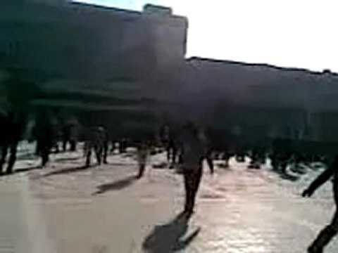 فري برس مظاهرة جامعة حلب ساحة كلية الاقتصاد 6 12 2011