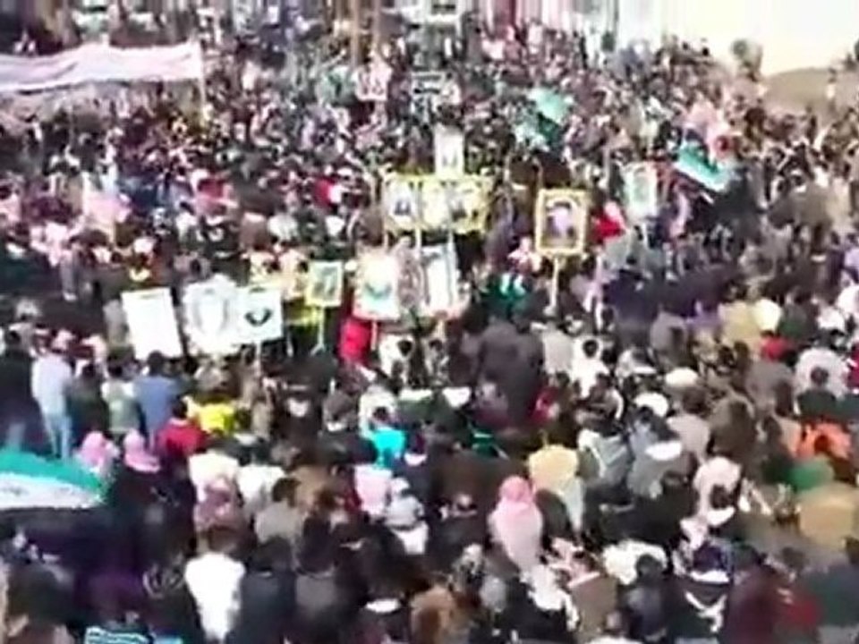 فري برس   مظاهرة حاشدة في حوران مدينة بصر الحرير في جمعة اضراب الكرامة 9 12 2011