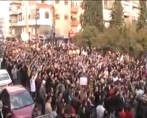 فري برس   حمص القصور جمعة أضراب الكراامة هتافات للمدن والاحياء المحاصرة راااائعة 9 12 2011