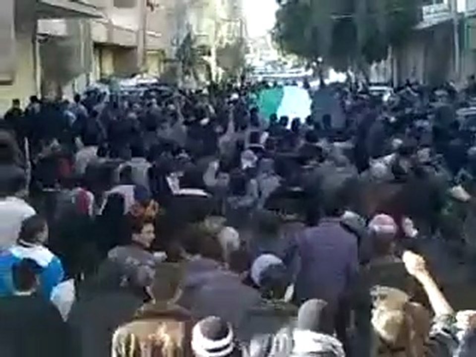 فري برس  ريف دمشق   حمورية   مظاهره عقب تشييع الشهداء  10 12 2011