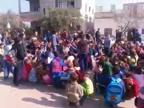 فري برس ادلب كفريحمول مظاهرة طلابية 19 12 2011