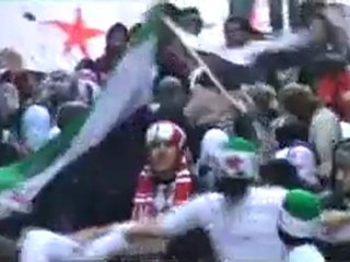 فري برس   اغنية جرثومة في مظاهرة حرائر وادي العرب حمص 22 12 2011