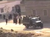 فري برس     درعا حوران إنخل هجوم الجيش على مظاهرة انخل اليوم وتصدي الحرائر للجيش الاسدي 16 1 2012