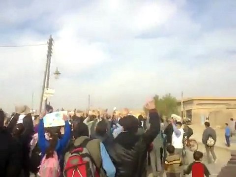 فري برس عامودا مظاهرة لطلاب مدرسة المهني في عامودا 8 12 2011