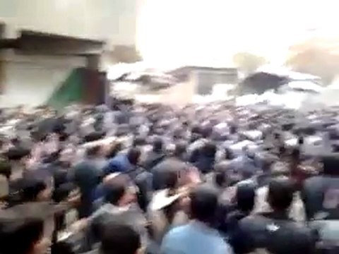 فري برس زملكا ريف دمشق تشيع الشهيد المجند عرفان أسامة الكردي 8 12 2011 ج3