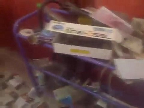 فري برس تخريب أحد المحلات الخليوية في مدينة مورك الأربعاء7 12 2011