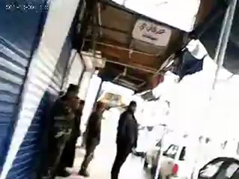 فري برس اللاذقية انتشار عناصر الجيش حول جامع البازار 9 12 2011