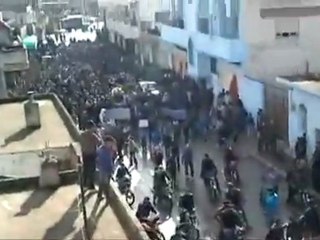 فري برس   حمص المحتلة الدار الكبيرة تشييع الشهيد نعيم عزرون 9 12 2011