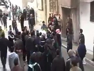 فري برس   حمص كرم الزيتون جمعة اضراب الكرامة تشييع جثمان الشهيد عبد السلام حمود المشهداني 9 12 2011
