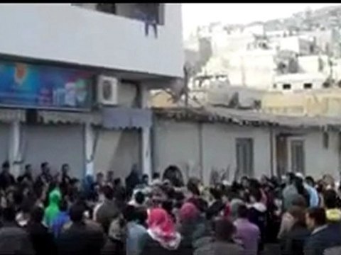 فري برس مظاهرة دمشق حي برزة بدنا قناة الجزيرة 9 12 2011