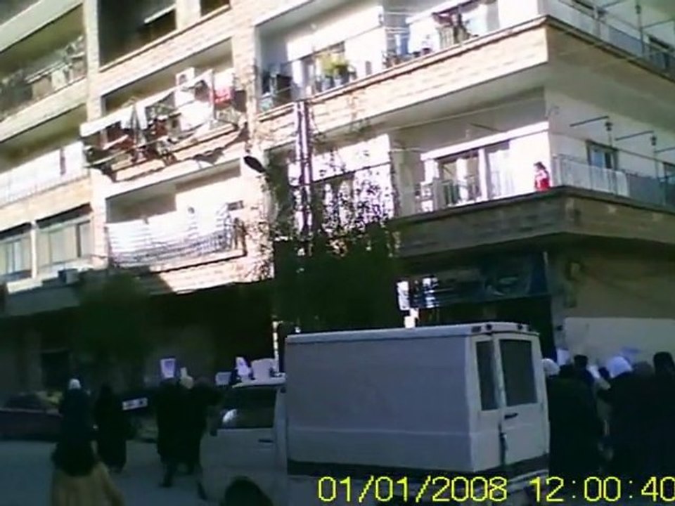 فري برس   ريف دمشق داريا مظاهرة نساء داريا السبت 10 12 2011 ج2