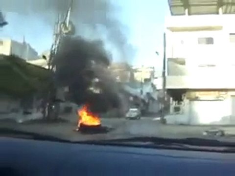 فري برس ريف دمشق الزبداني حرق الإطارات في صباح أحد إضراب الكرامة 11 12 2011 ج7