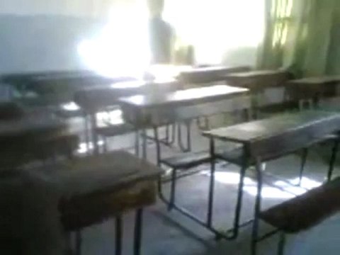 فري برس معضمية الشام المدارس وهي خالية من الطلبة وفاءً لدماء الشهداء يوم إضراب الكرامة يوم الأحد 11 12 2011 ج2