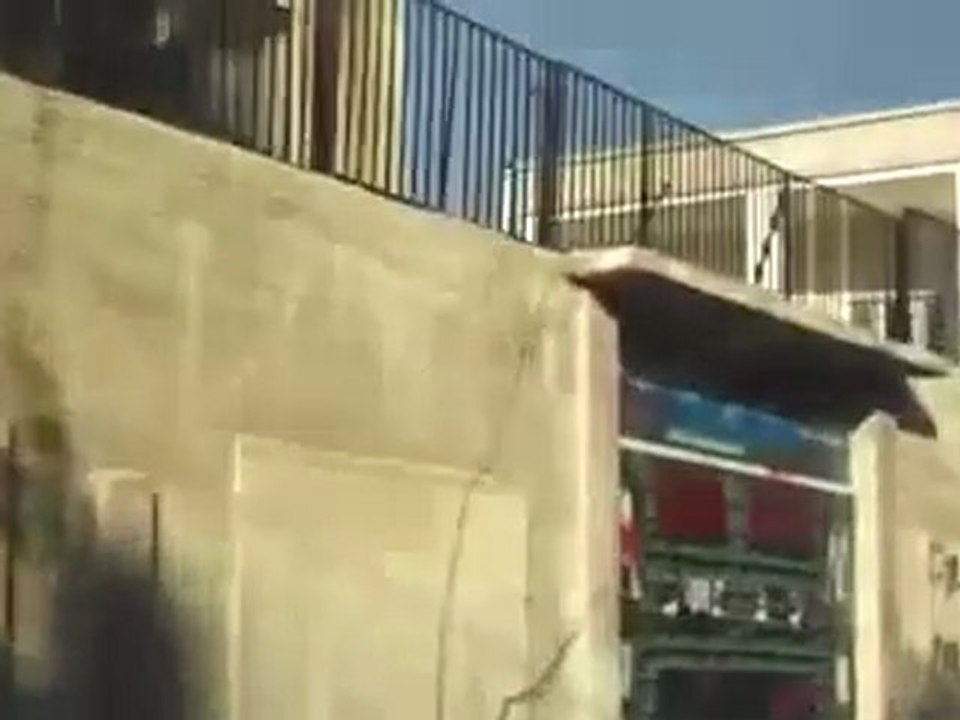 فري برس  ريف دمشق الزبداني  إغلاق المدارس بإضراب أحد الكرامة في 11 12 2011