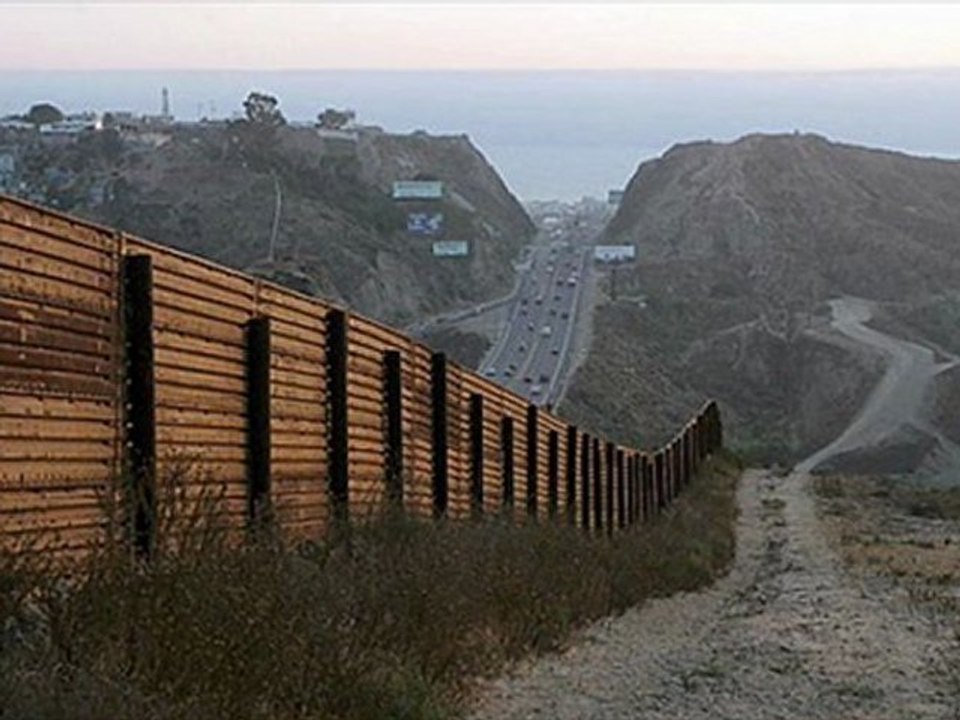 Flaco Jimenez with John Hiatt - Across the Borderline