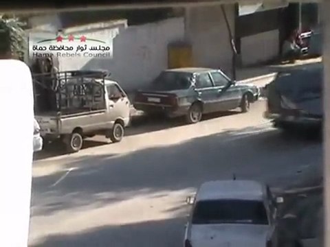 فري برس حماه كثافة لعصابات الأمن و الشبيحة حي الصابونية 12 12 2011