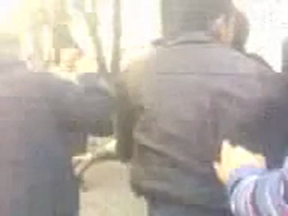 فري برس   حمص باب الدرب قنص الشهيد محمد داود 12 12 2011