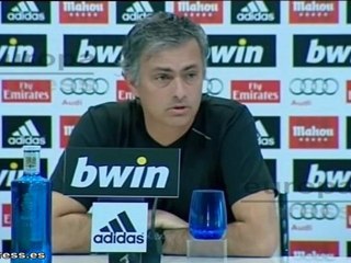 Mourinho defiende a Pepe y se acuerda de Busquets