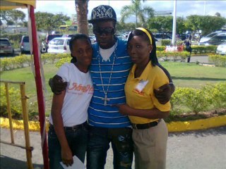 Sentenal - Get Gal  (Crush Time Riddim)  Different Medz Entertainment