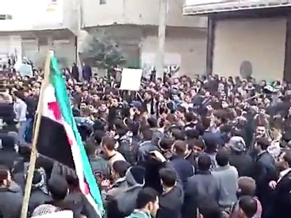 فري برس   ريف دمشق مظاهرة عربين في أربعاء الإضراب 14 12 2011 ج6