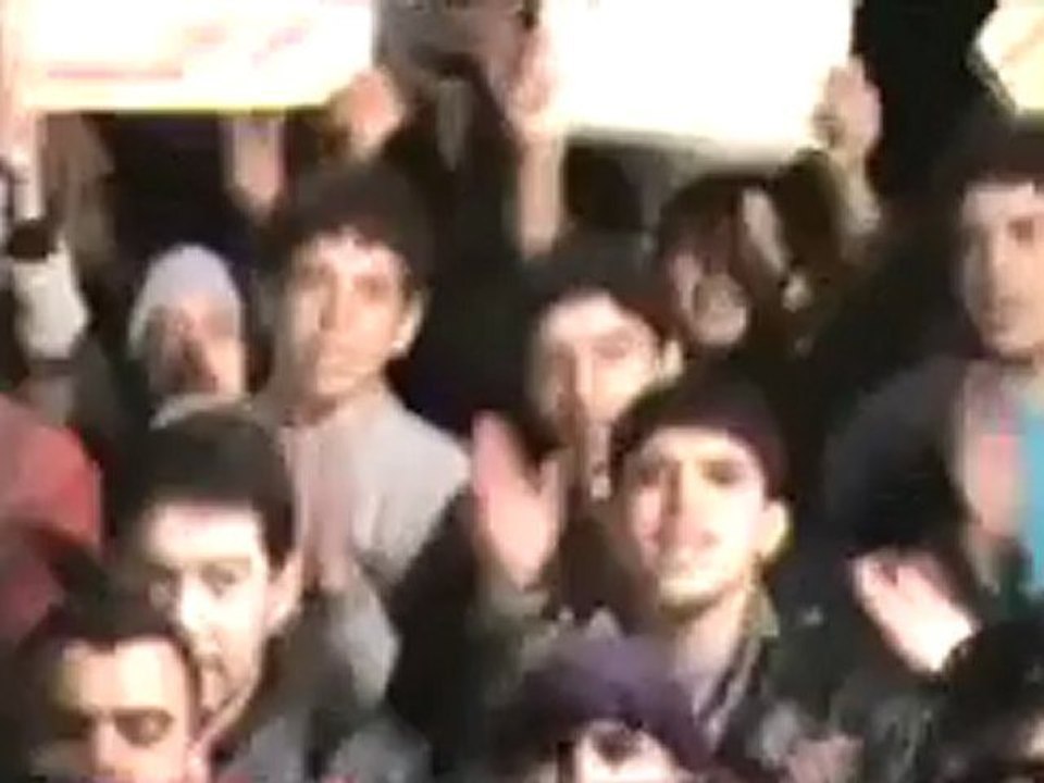 فري برس   حمص هز كفك هز وهز مسائية كرم الزيتون 14 12 2011