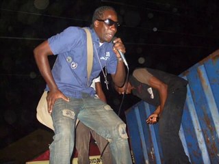 Sentenal Ft Dwayno  (stick A Bet ) {Different Medz Entertainment}