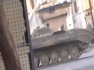 فري برس   حماة حي الحميدية اقتحام المنطقة بالدبابات 14 12 2011