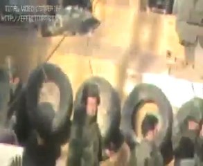 فري برس    ريف دمشق زملكا تواجد الدبابات و المدرعات في البلدة 15 12 2011